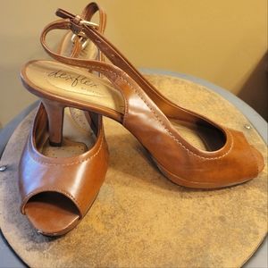 DexFlex by Dexter, size 8